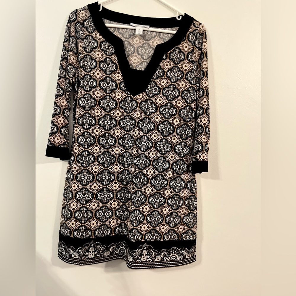 WHITE HOUSE BLACK MARKET Sz M Tunic Top Shirt  Black Beige Brown 3/4 Sleeve